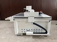 Планшетный режущий плоттер XP-1625F