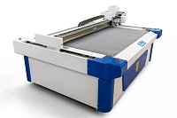 Планшетный режущий плоттер XP-1615F